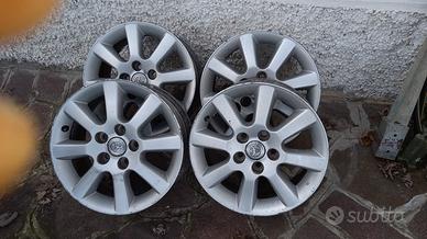 cerchi lega 5 fori da 16 originali toyota 