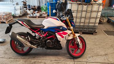 BMW G310 R