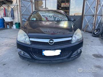 Ricambi Opel Astra GTC 1.7 CDTI 101cv del 2008