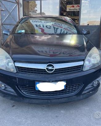 Ricambi Opel Astra GTC 1.7 CDTI 101cv del 2008