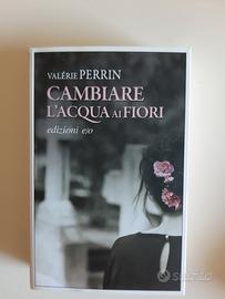 cambiare l'acqua ai fiori