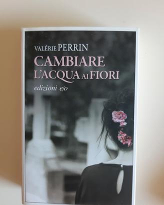 cambiare l'acqua ai fiori