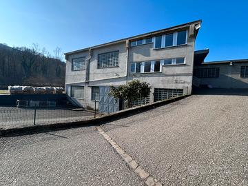 Capannone con uffici