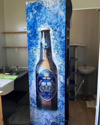 Frigo vetrina unica.