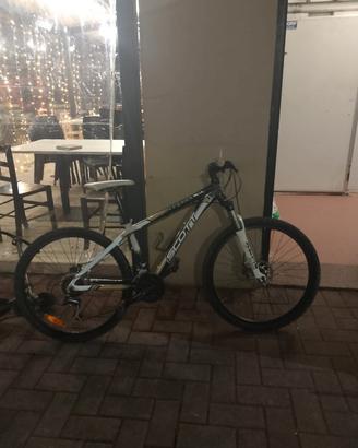 mountan bike scott 27.5 