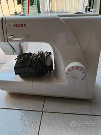 Macchina da cucire SINGER modello 1507