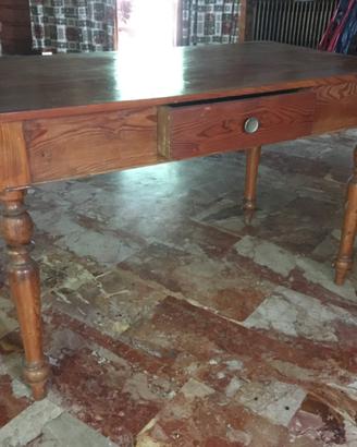 Tavolo primi '900 legno massello
