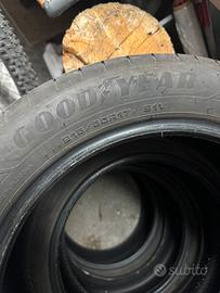 Gomme Goodyear 215/50 R17 91V (Treno da 4)