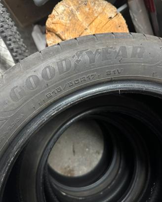 Gomme Goodyear 215/50 R17 91V (Treno da 4)