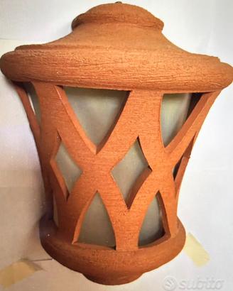 Lampada in terracotta per esterno