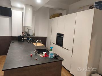 Appartamento Ristrutturato per 3 Studentesse