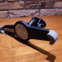 Supporto tablet per auto