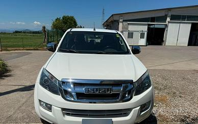 Automobile Pickup Isuzu