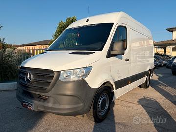 Mercedes-benz Sprinter F37/33 311 CDI RWD TA Furgo