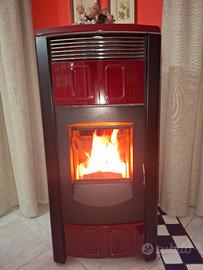 Stufa a pellet MCZ hidro 23,7 kw + 32 pelllet