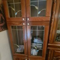 mobile cristalleria nuovo color noce composto da 2