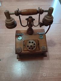 Portagioie in legno raffigurante telefono d'epoca 