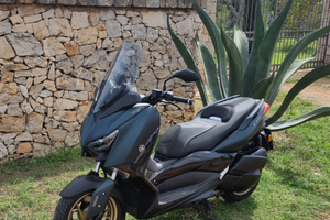 XMAX 300 Tech Max