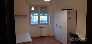 Camera per studentessa a fuorigrotta