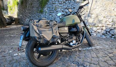 Moto Guzzi V7 Stone 