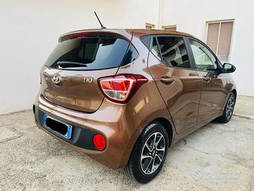 HYUNDAI i10 TECH