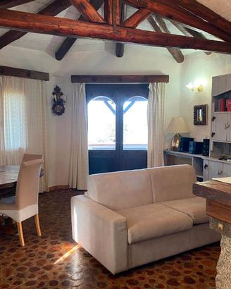 Baia Sardinia, villa su due livelli panoramica