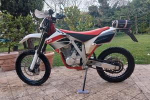 Ajp 240 enduro