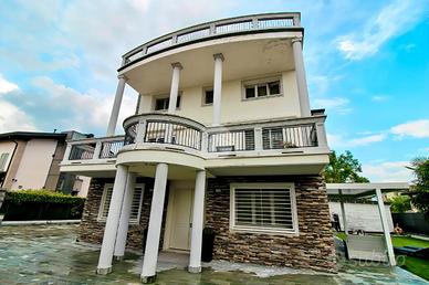 VILLA SINGOLA A COLORNO