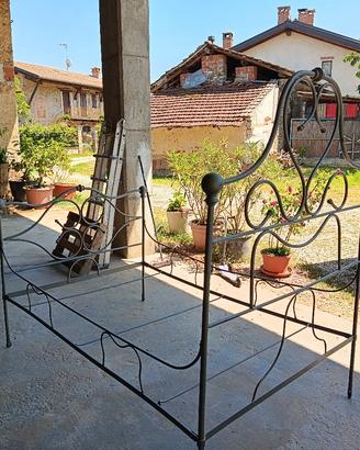 struttura letto un piazza e mezo e struttura divan