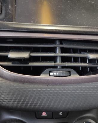 Bocchetta clima centrale PEUGEOT 2008 del 2014