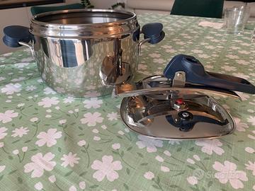 Pentola a pressione Lagostina