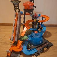 hot wheels mega autolavaggio coccodrillo