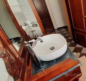 Mobile bagno antico con lavandino legno massello
