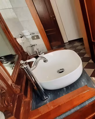 Mobile bagno antico con lavandino legno massello
