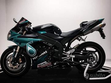 YAMAHA YZF R1