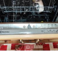 Lavastoviglie Electrolux 