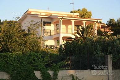 Villa indipendente Strongoli Marina