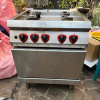 Cucina professionale 4 fuochi a gas inox