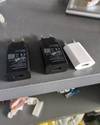 Alimentatori USB telefono e altro 5V 1A