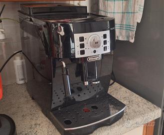 Magnifica S macchina per il caffè