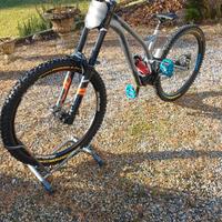 COMMENCAL SUPREME DH V4.2 ESSENTIAL anno 2020 tagl