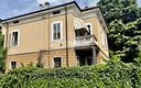 villa-plurifamiliare-locata-con-giardino-e-posto