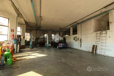 CAPANNONE A STEZZANO