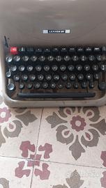 macchina da scrivere olivetti lexikon 80