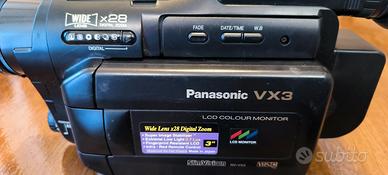 Telecamera Panasonic VX3 con 2  batterie