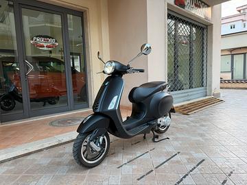 Piaggio Vespa Primavera 50 S