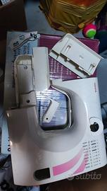 macchina per cucire Toyota serie RS2000 scocca