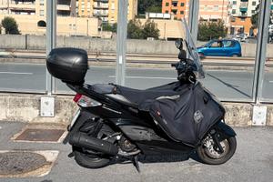 Yamaha Cygnus X 125 CC neri