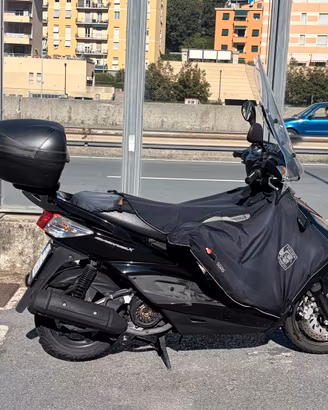 Yamaha Cygnus X 125 CC neri