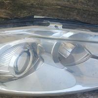 faro lato passeggero Ford Fiesta anno 2011